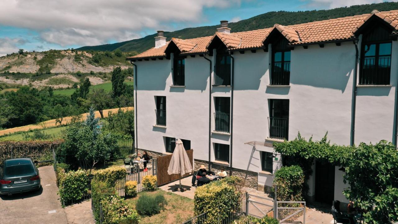 Casas Pirineos Lägenhet Sabiñánigo Exteriör bild