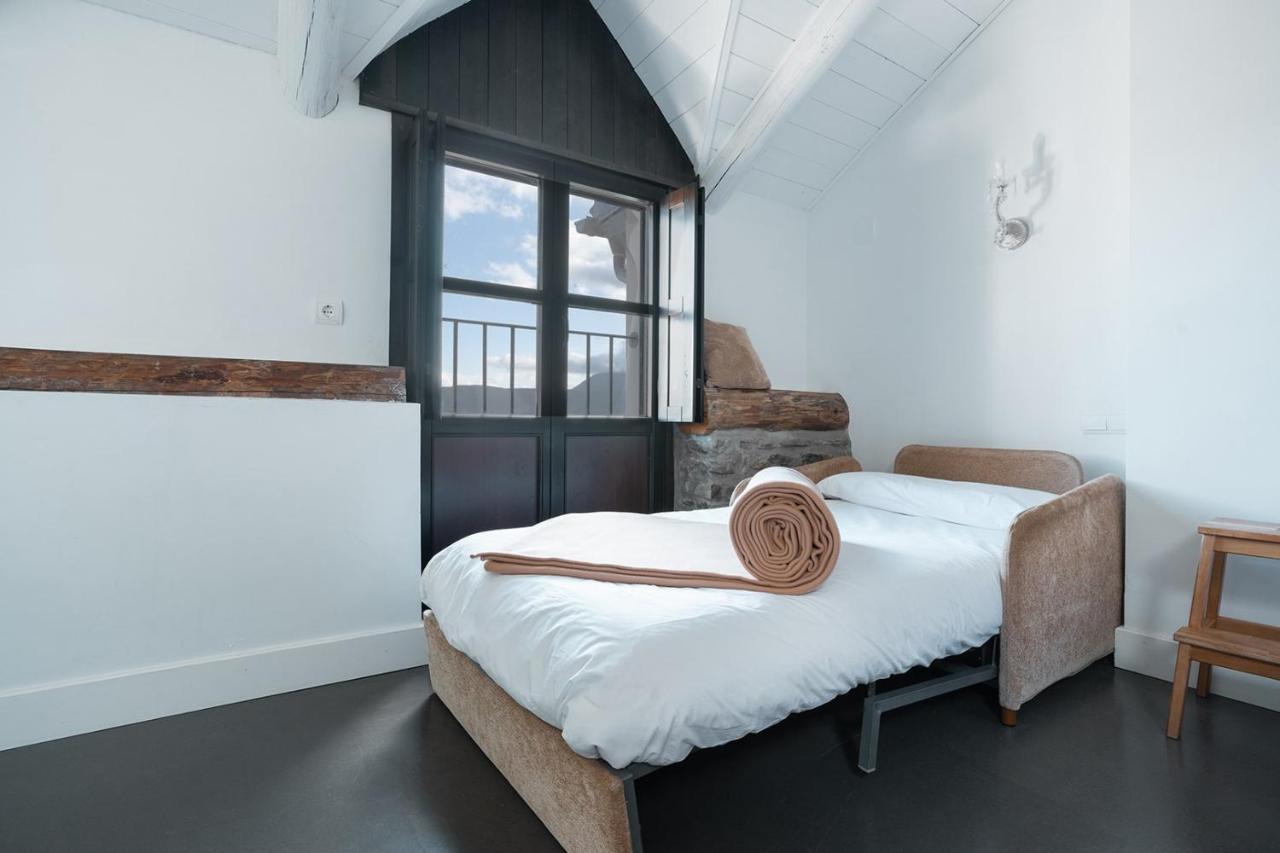 Casas Pirineos Lägenhet Sabiñánigo Exteriör bild